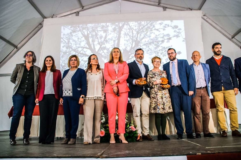 La portavoz y la consejera de Cultura participan en el acto institucional de inauguración de la Fiesta del Cerezo en Flor