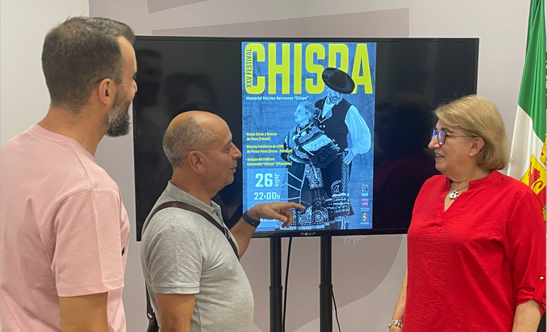 El folclore vuelve a brillar en la Plaza de Santa María con el XXV Festival Chispa