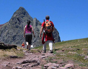 El grupo senderista de El Torno organiza una ruta por La Alberca