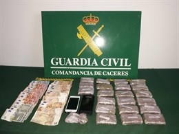  Ingresan en prisión dos varones que circulaban cerca de Malpartida de Plasencia con 2.200 gramos de hachís