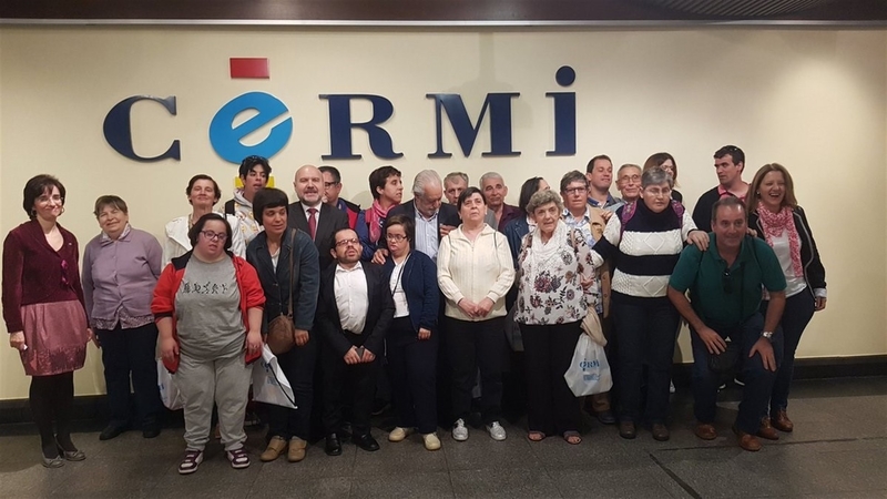 Placeat entrega al CERMI un tapiz solidario confeccionado por personas con discapacidad intelectual