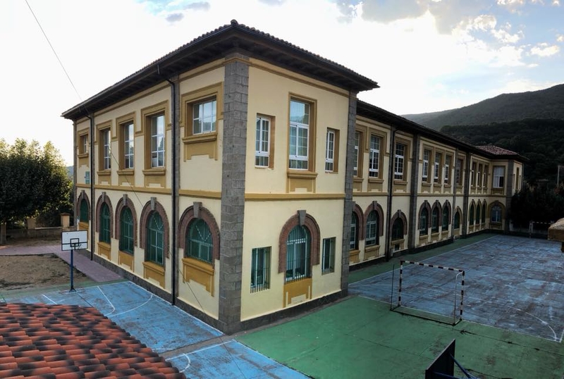 Concluidas las obras de rehabilitación en el colegio de Baños de Montemayor