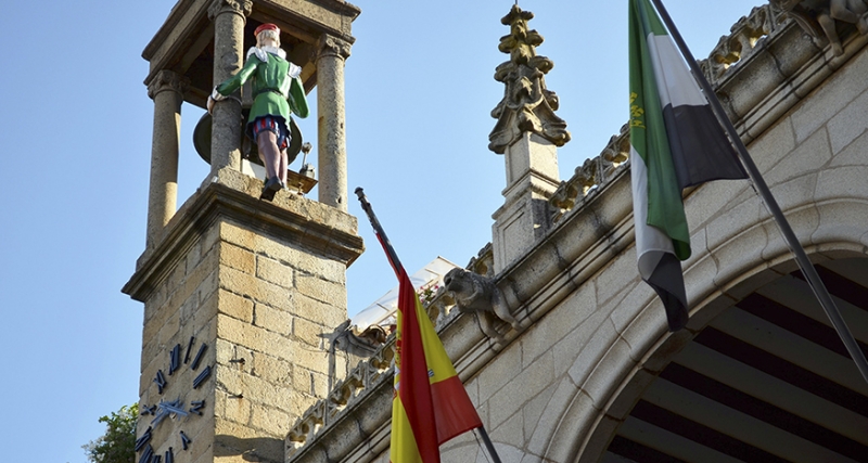 Vuelven los contenedores de quita y pon al centro y la recogida de enseres mediante solicitud previa