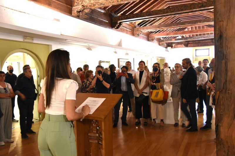 La consejera de Cultura inaugura una retrospectiva sobre el arte contemporáneo en la región con motivo de 'Las Edades del Hombre' de Plasencia