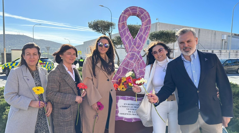 El Ayuntamiento de Plasencia reconoce la labor de M Félix Tena Aragón por su labor incansable para conseguir una sociedad justa e igualitaria