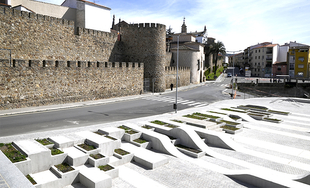 La Calle Eulogio González se cortará al tráfico del 27 al 1 de diciembre por las obras del entorno del Puente Trujillo