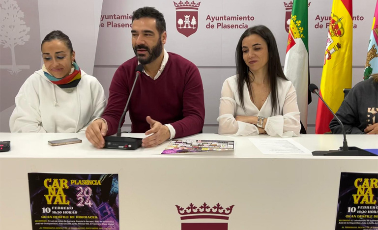 Diez comparsas se unen al desfile de Carnaval en Plasencia