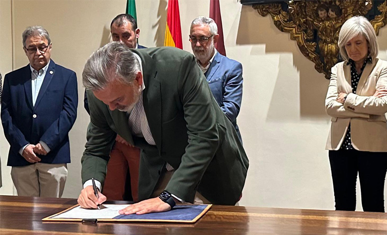 Firman un compromiso institucional en busca de la Declaración de Interés Turístico Nacional para la Semana Santa