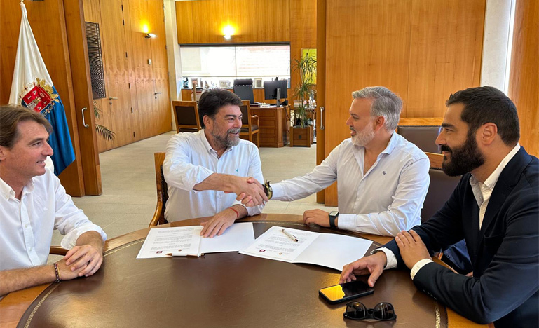 Se firma el convenio para la cesión de autobuses urbanos del Ayuntamiento de Alicante