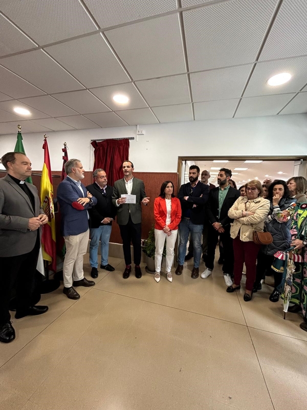 Plasencia inaugura las nuevas instalaciones municipales de Recursos Humanos, Registro y Padrón