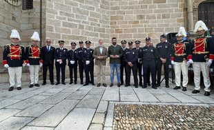 El alcalde de Plasencia y el concejal de Interior asisten al Día de la Policía Local de Extremadura en Coria