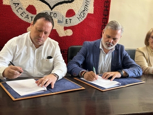 El Archivo Municipal recibe el legado de D.Manuel Díaz López de manos de su heredero Miguel Martín y Cajal