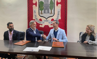 Plasencia recibe el distintivo “Municipio pro la Familia” por su apoyo a las familias numerosas