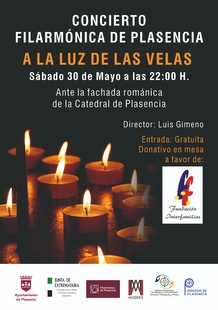 La filarmónica de Plasencia inundará de música y solidaridad la plaza de la catedral en su tradicional concierto gratuito 