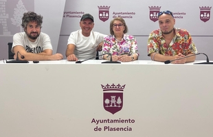 La Torre de Lucía se prepara para celebrar el 30 aniversario del Festival Internacional Folk de Plasencia